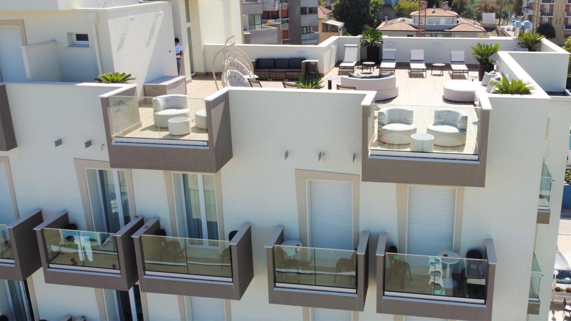 Hotel Caesar Paladium Rimini Exterior photo